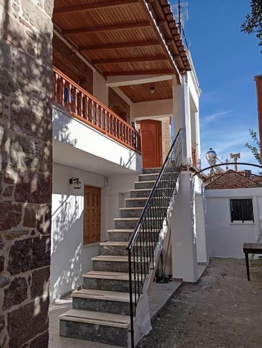 La Nature Konistres Exterior photo